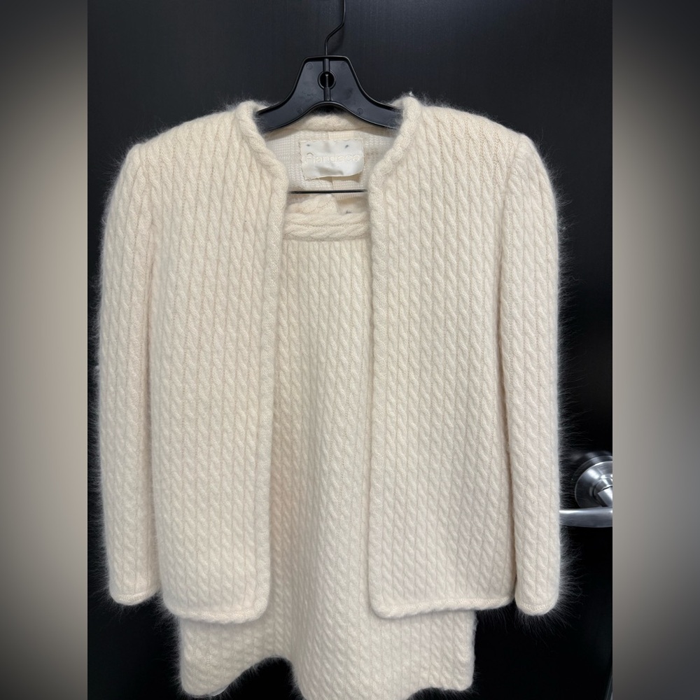 Elegant Cream Women's Sweater Skirt Suit